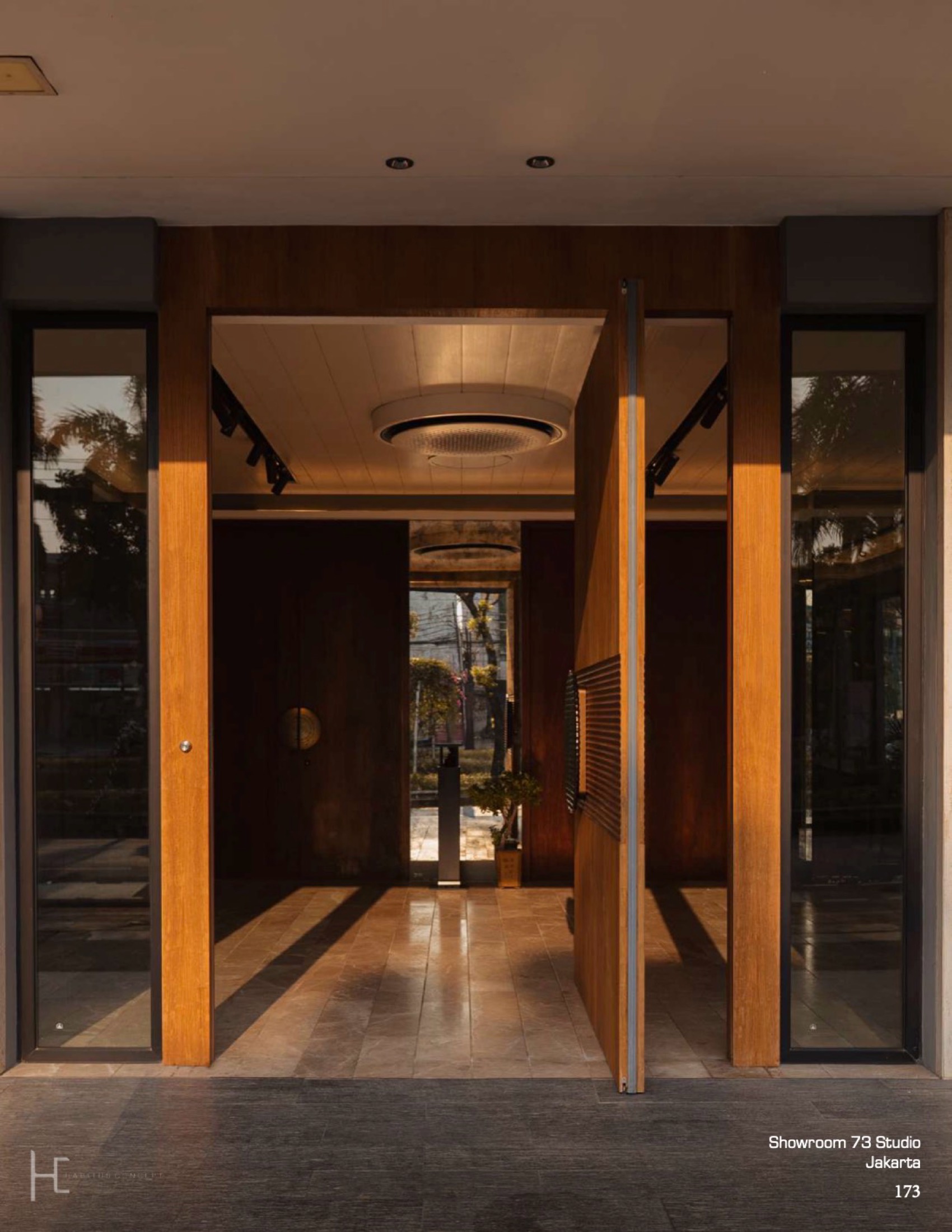 Pivot doors in the Studio 73 showroom, Jakarta